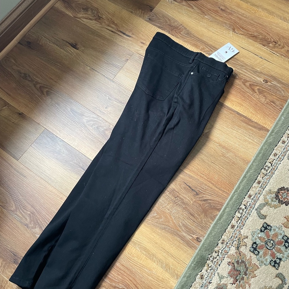 Gloria Vanderbilt Black Amanda Jeans - Size 18 Short